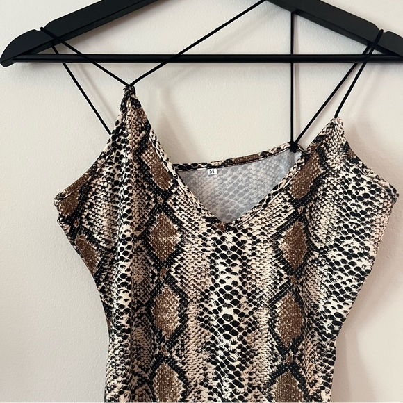 Snake-skin print maxi bodycon dress - Picture 6 of 7